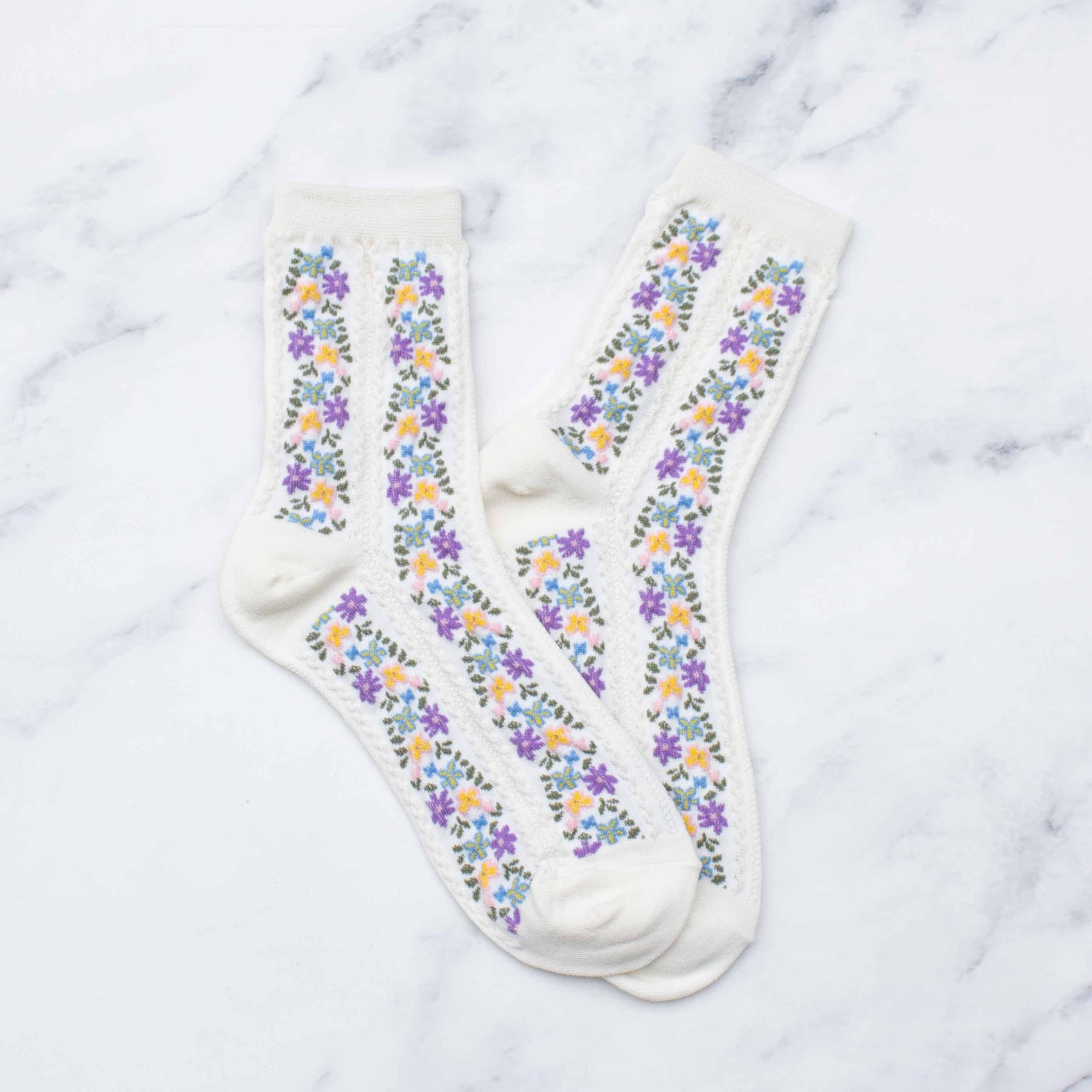Women's Aahana Floral Casual Socks: Ivory