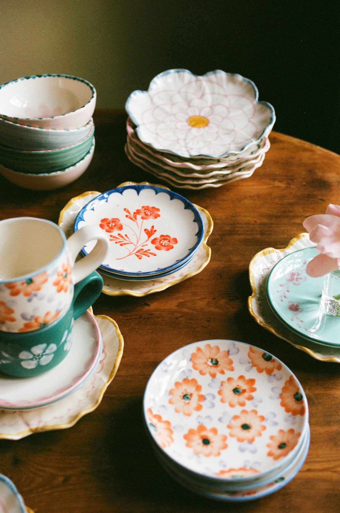 Red Florals Ceramic Cake Plate