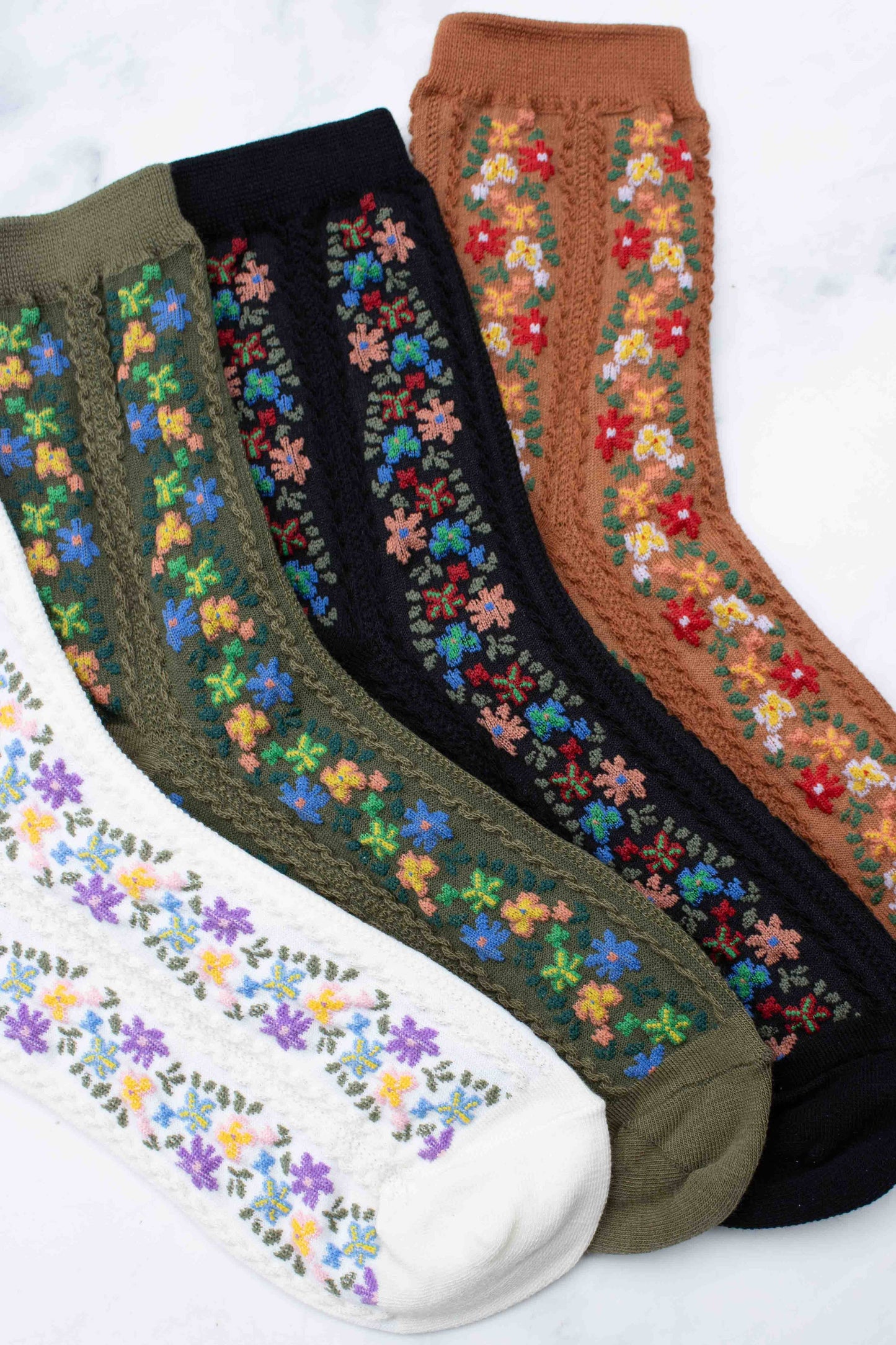 Women's Aahana Floral Casual Socks: Olive