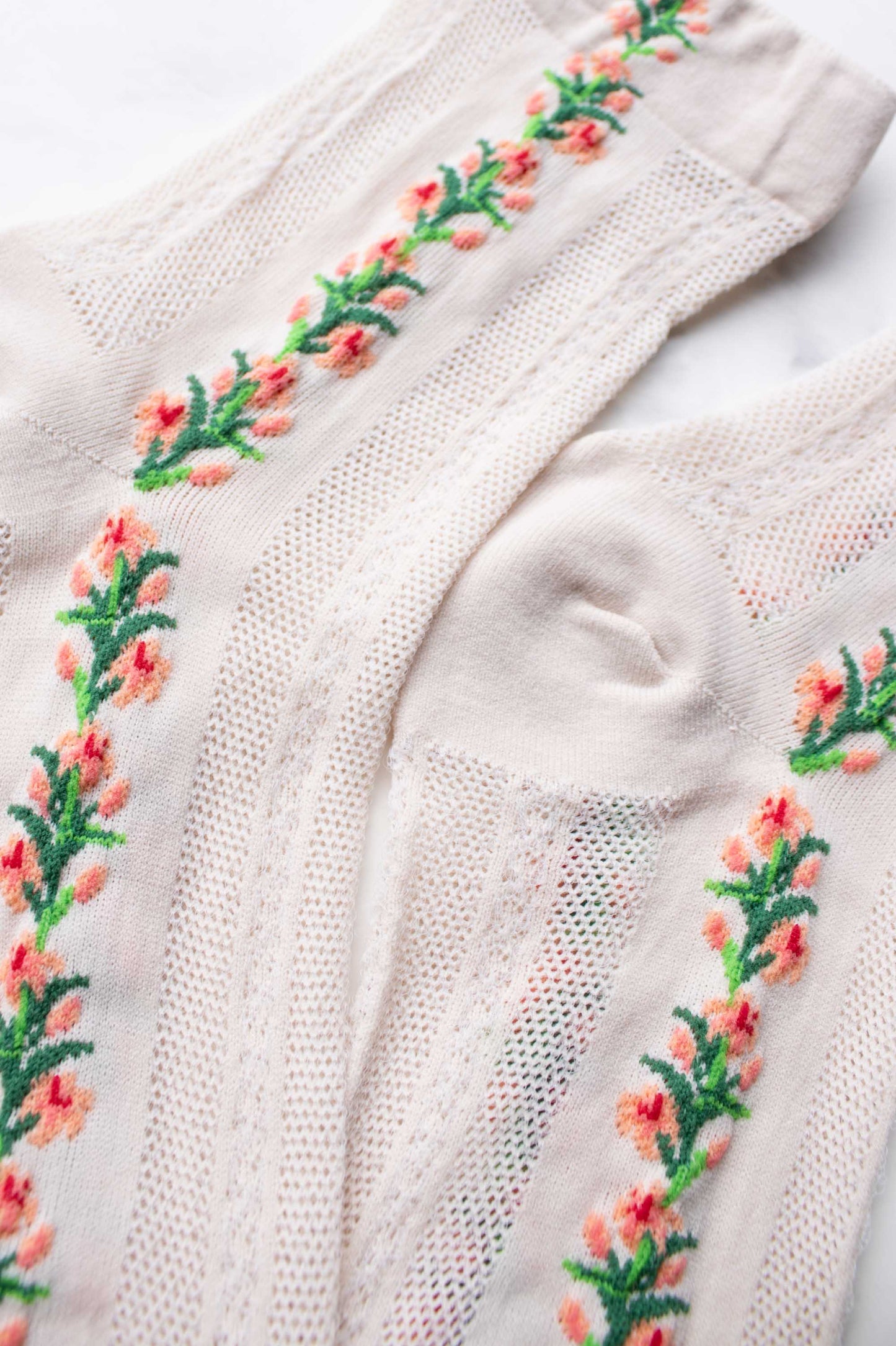 Floral Mesh Casual Socks: Beige