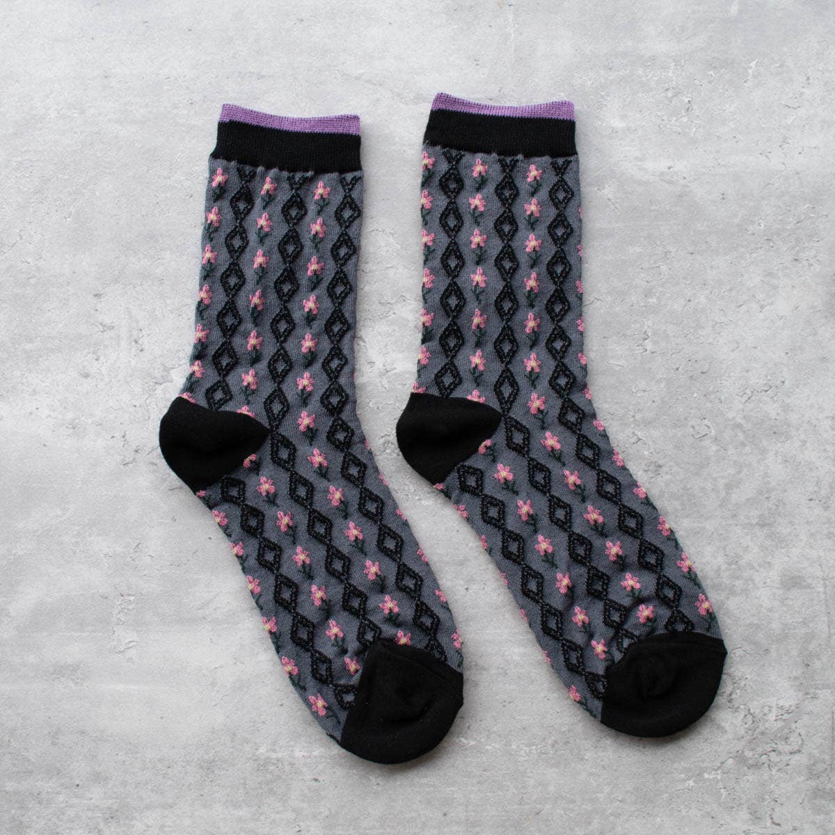 Little Daisy Diamond Shape Socks: Warm Sage