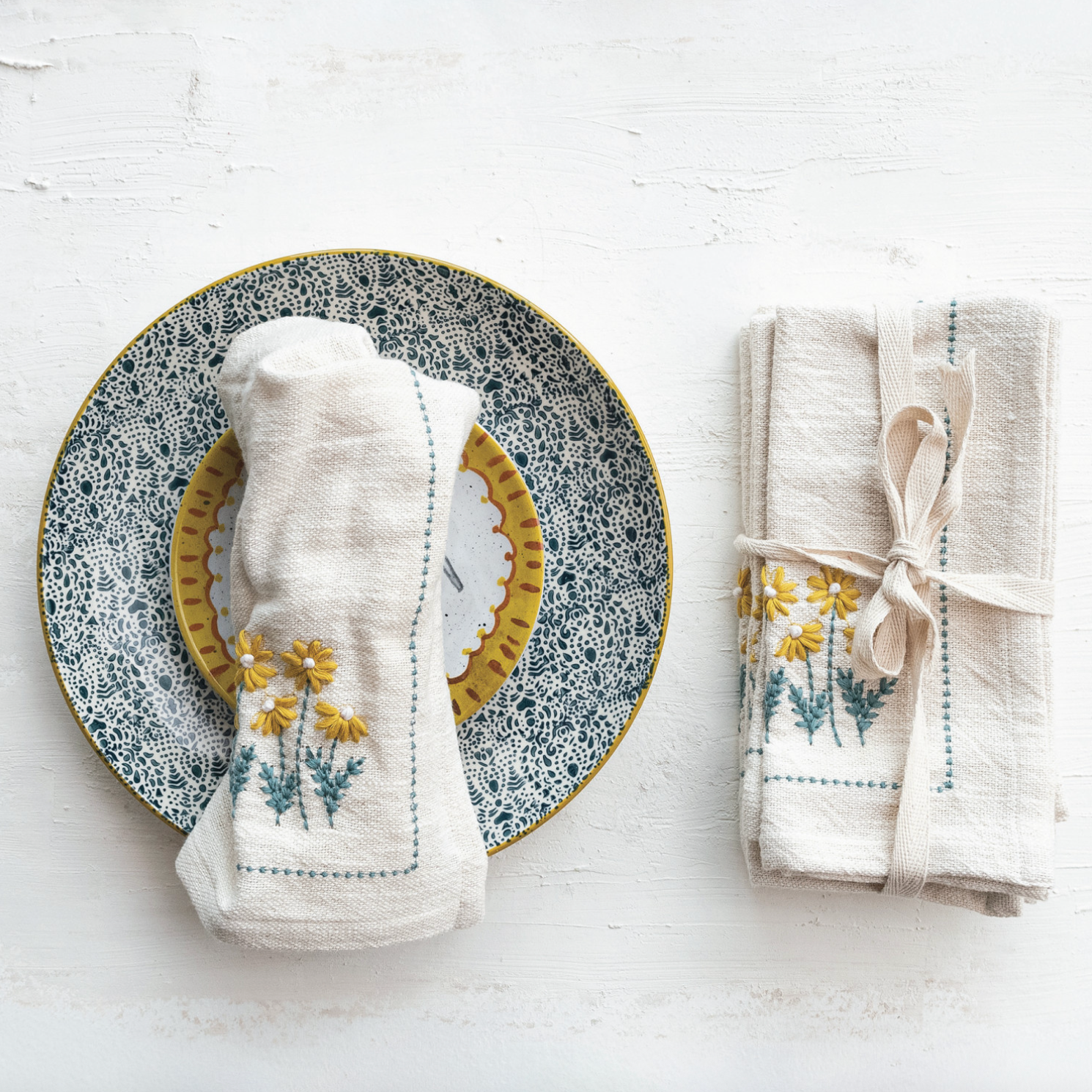 Floral Embroidered Napkins - Set of 4