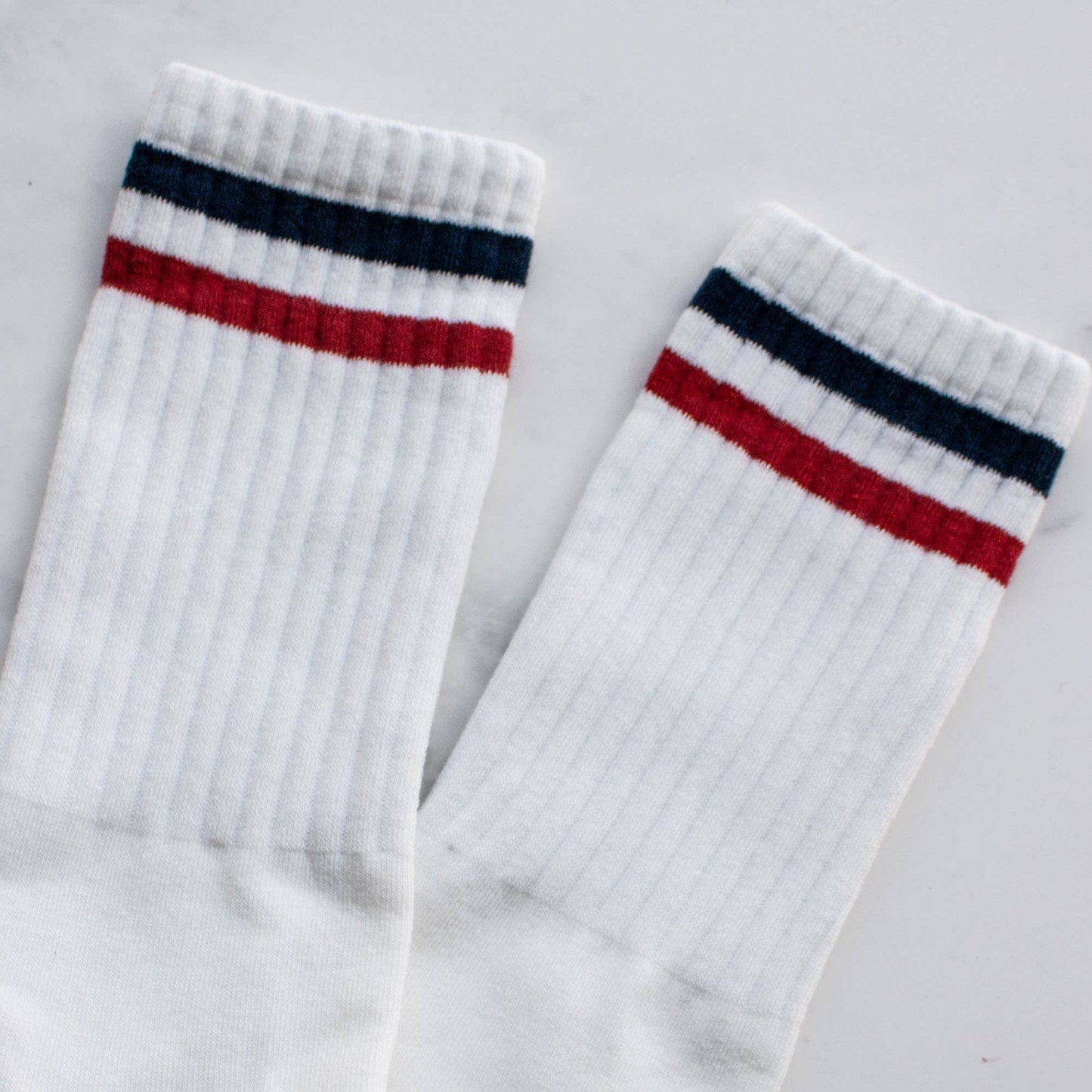 Men's Retro Thin Stripe Socks: Navy