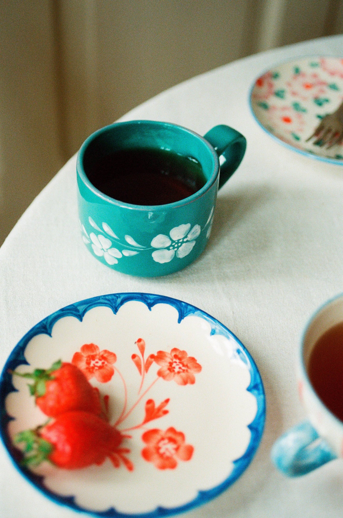 Red Florals Ceramic Cake Plate