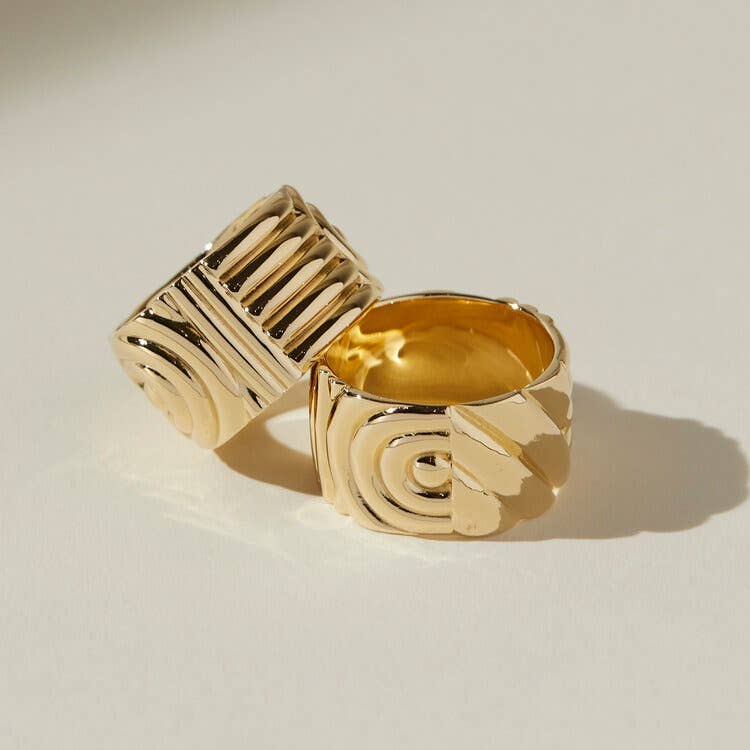 Chloe Ring: 8
