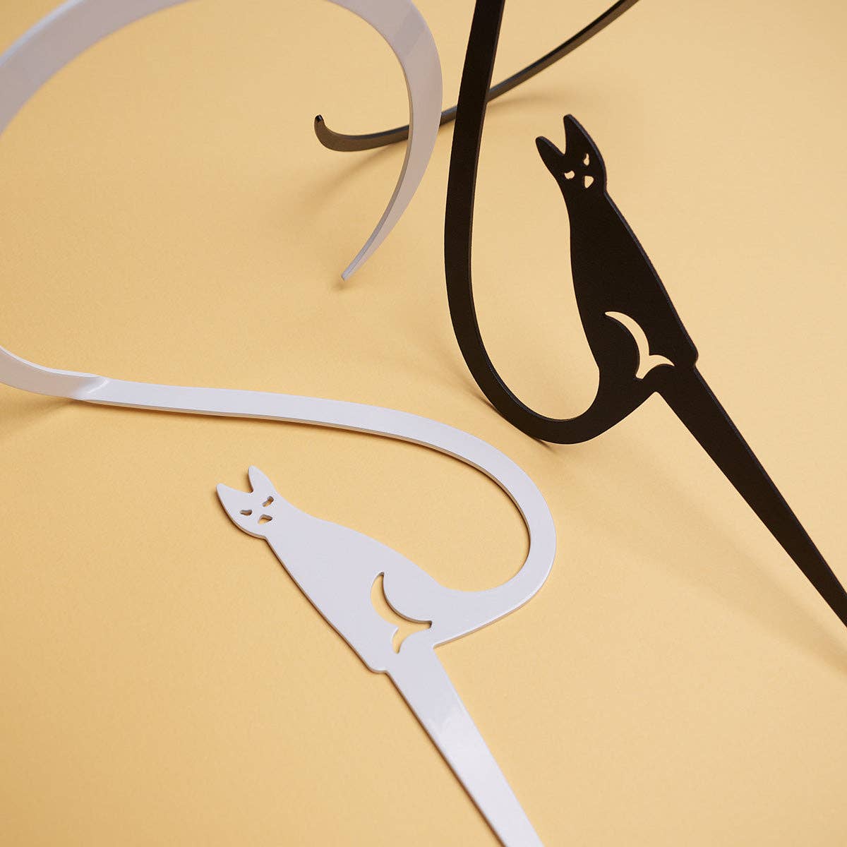 Luna Black Cat Steel House Plant Garden Support Stake