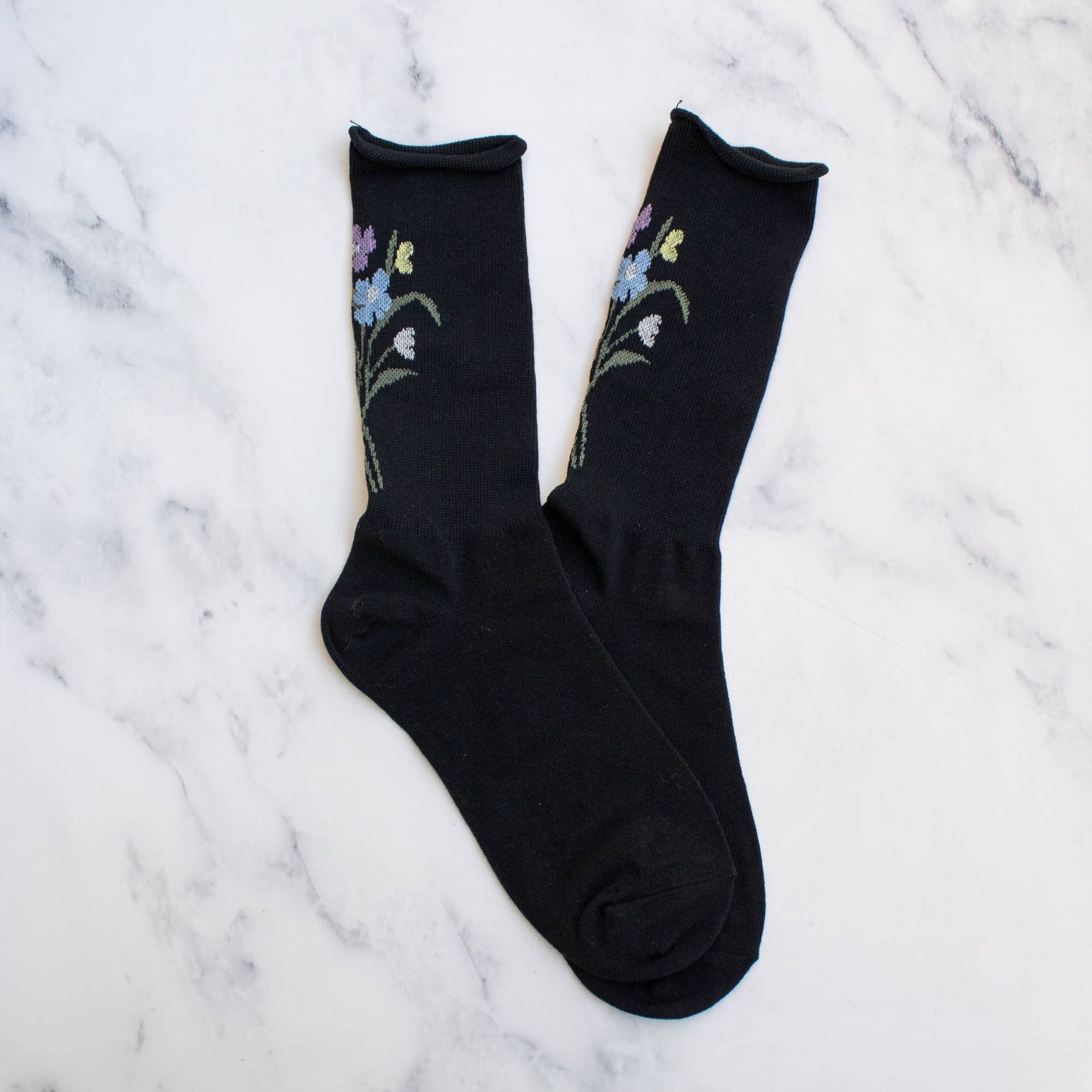 Women's Flower Bouquet Socks: Black