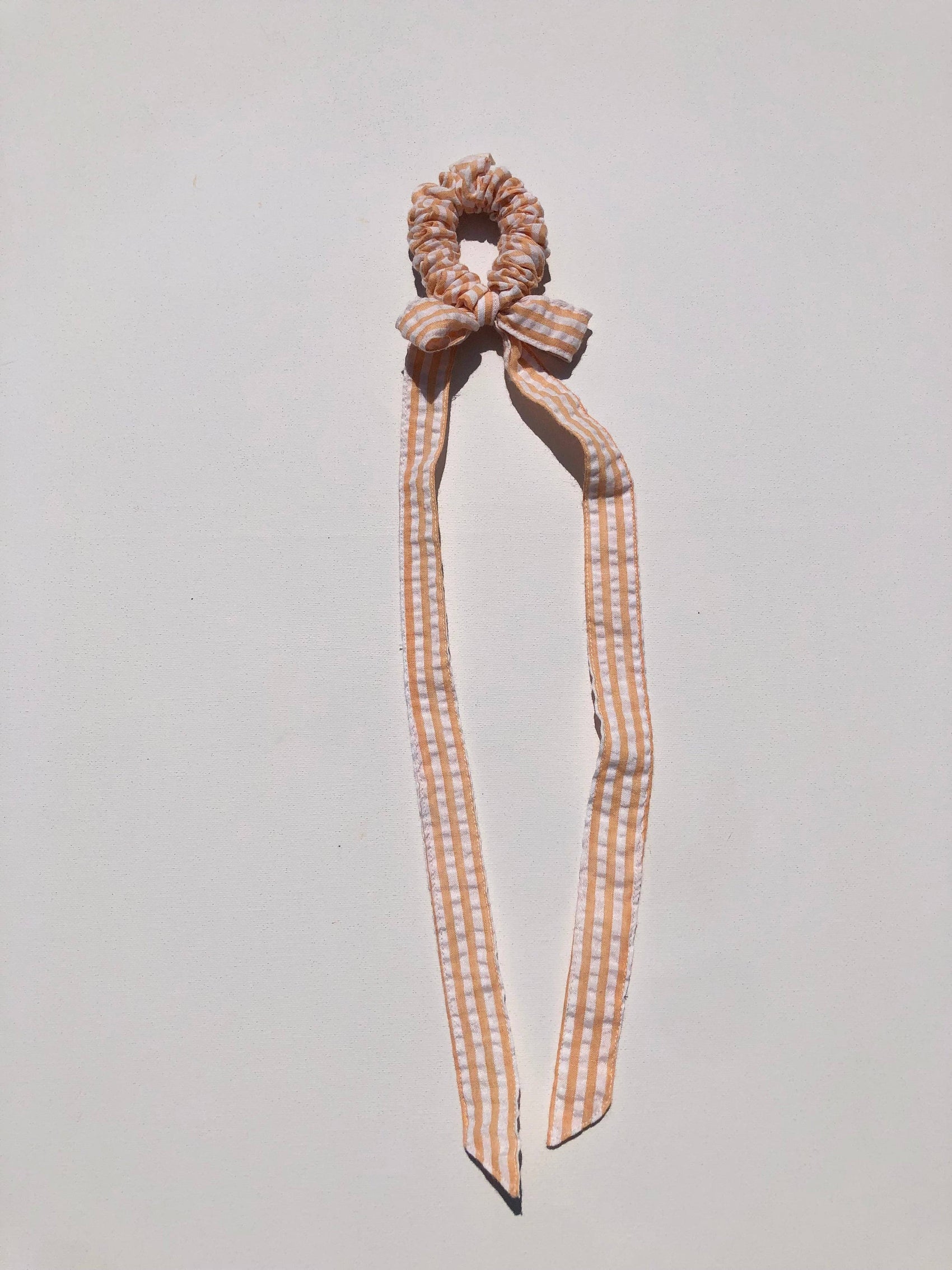 STRIPE BOW SCRUNCHIES: Clementine
