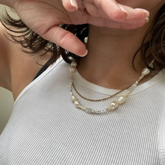Mixed Pearly Necklace: 16