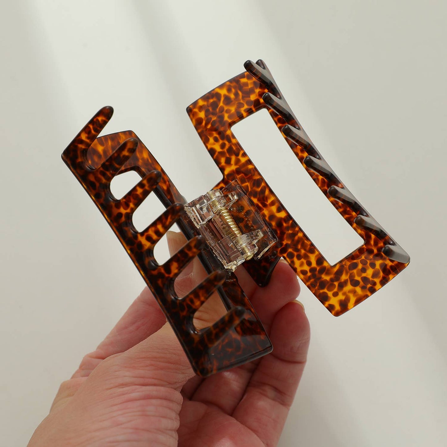 Luna Medium Vintage Stone | Classic Med Rectangle Claw Clip