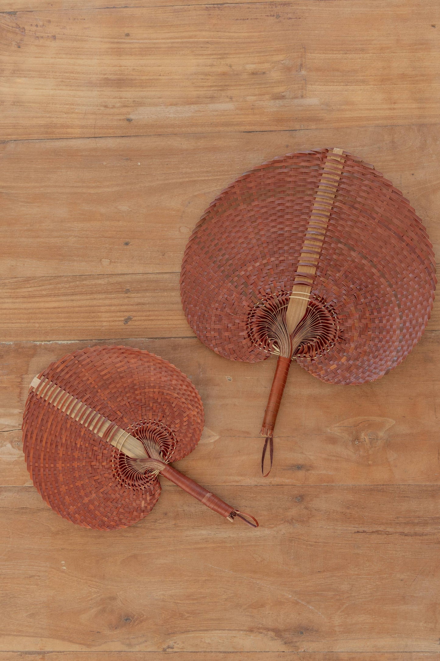 Woven Paradisio Fan in Clay: Large