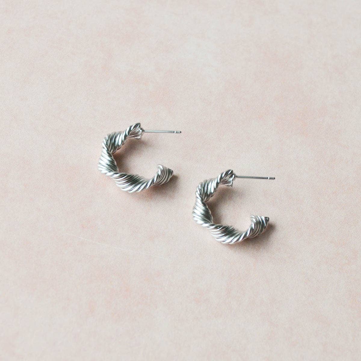 Mini Emily Hoop Earrings: Silver