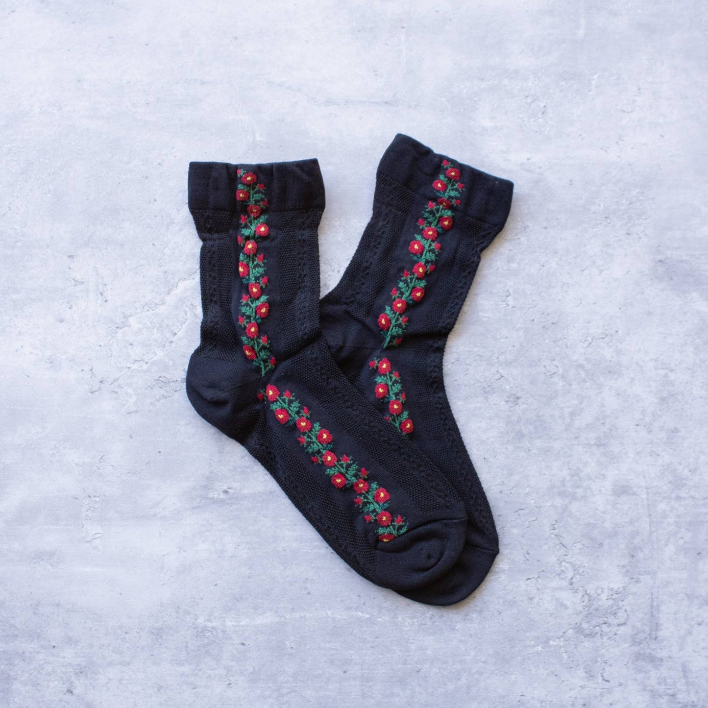 Floral Mesh casual socks: White