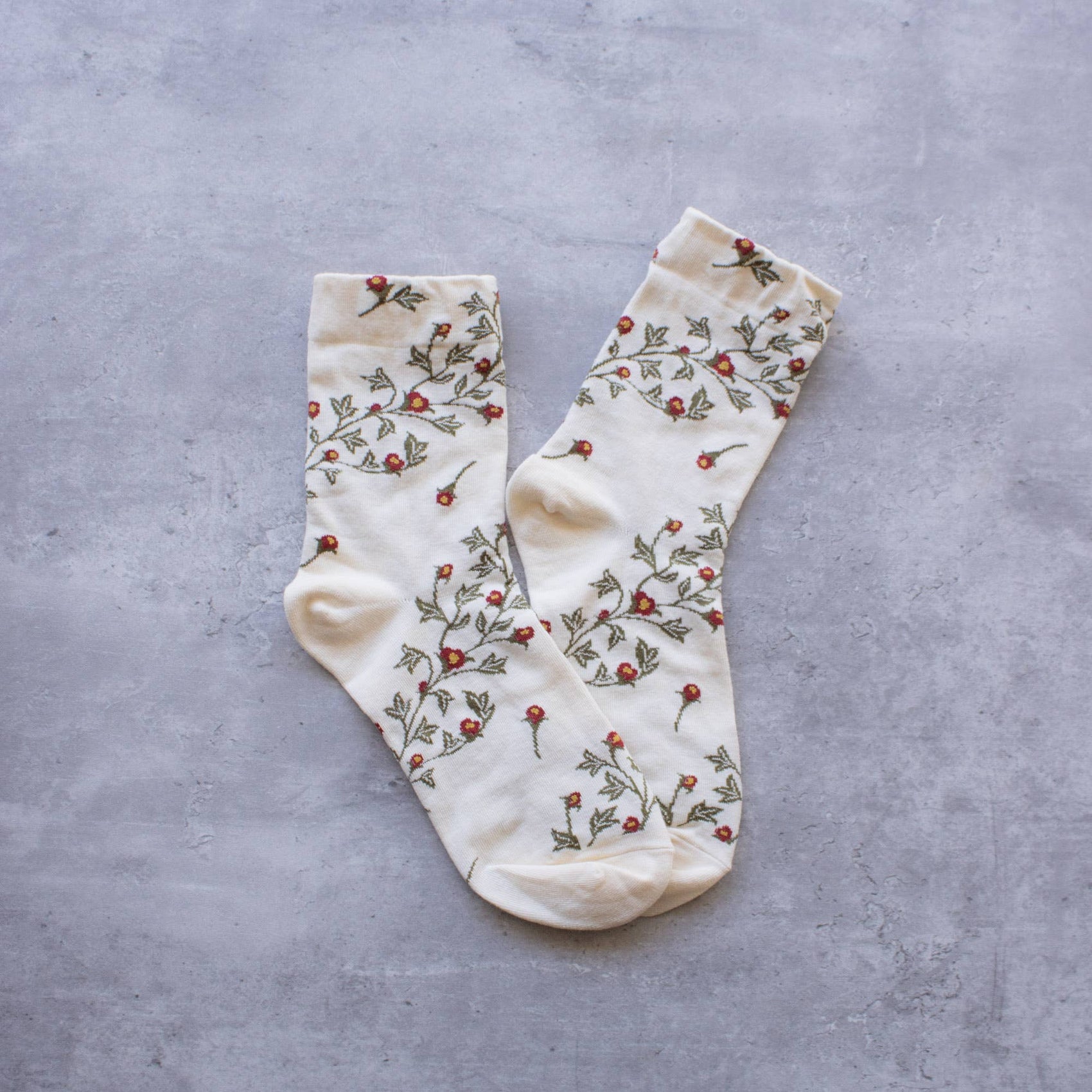 Lana Vintage Floral Socks: Cream