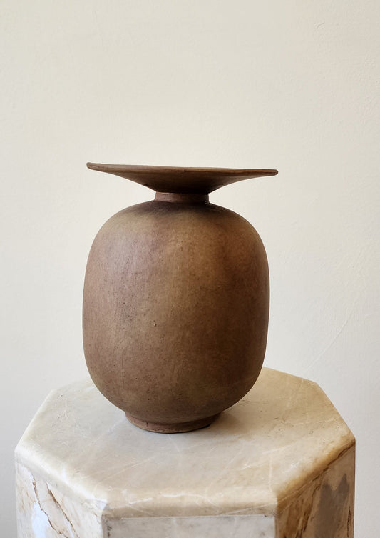 Nadir Vase