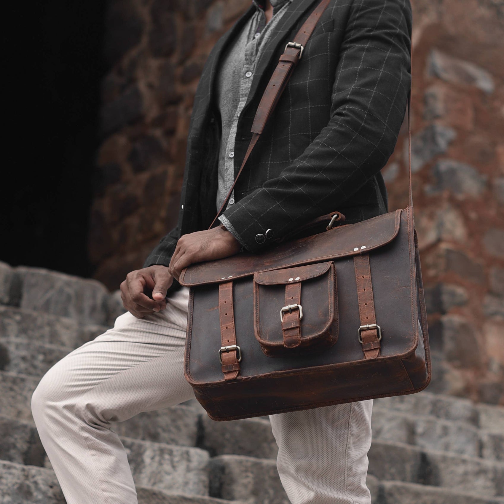 Loculus Leather Messenger Bag