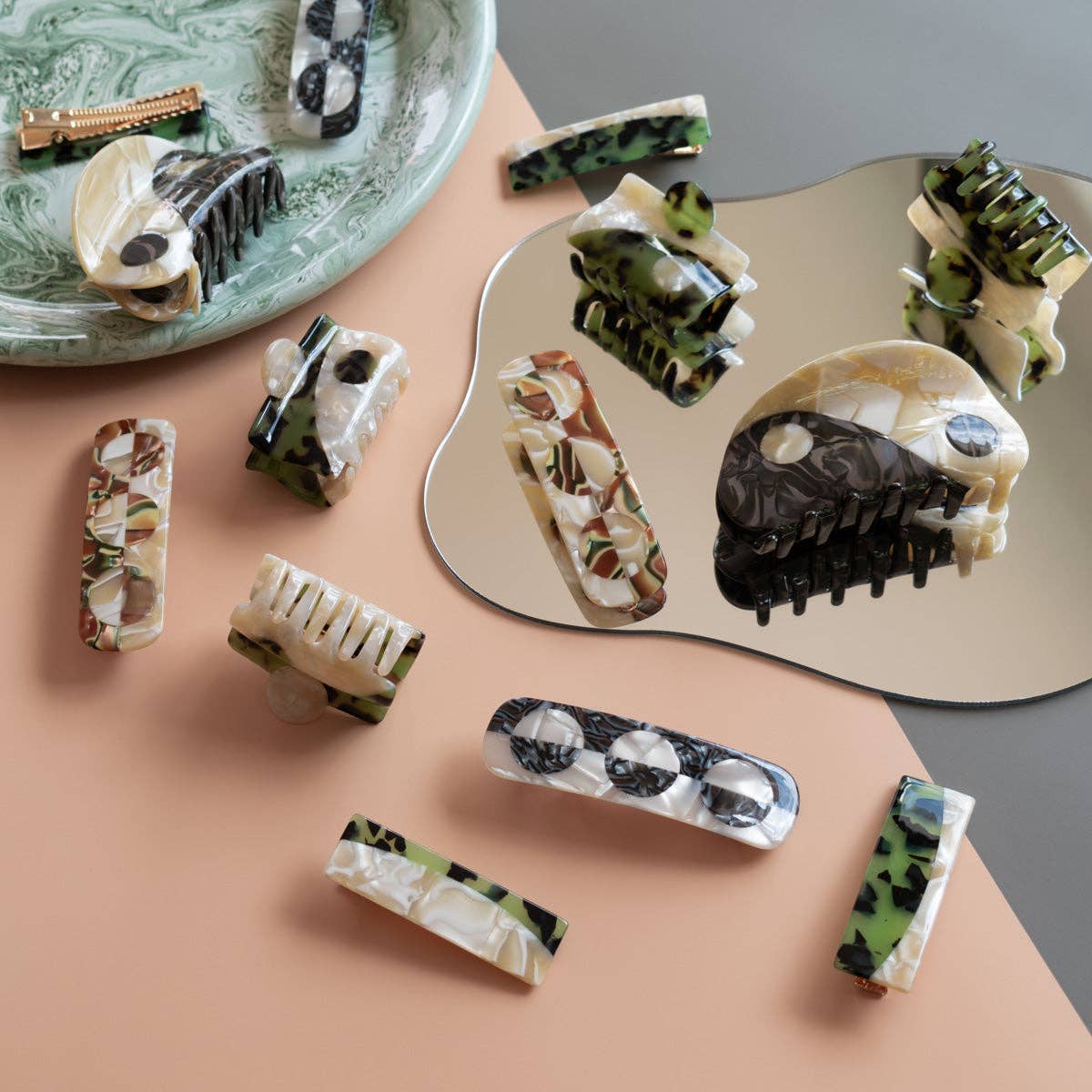 Original Large Neutral Yin-Yang Hair Claw