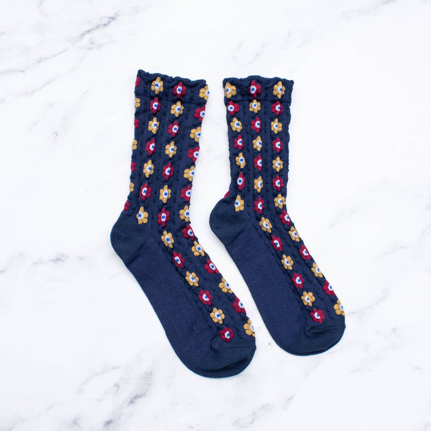 Women's Retro Flower Casual Socks: Cream