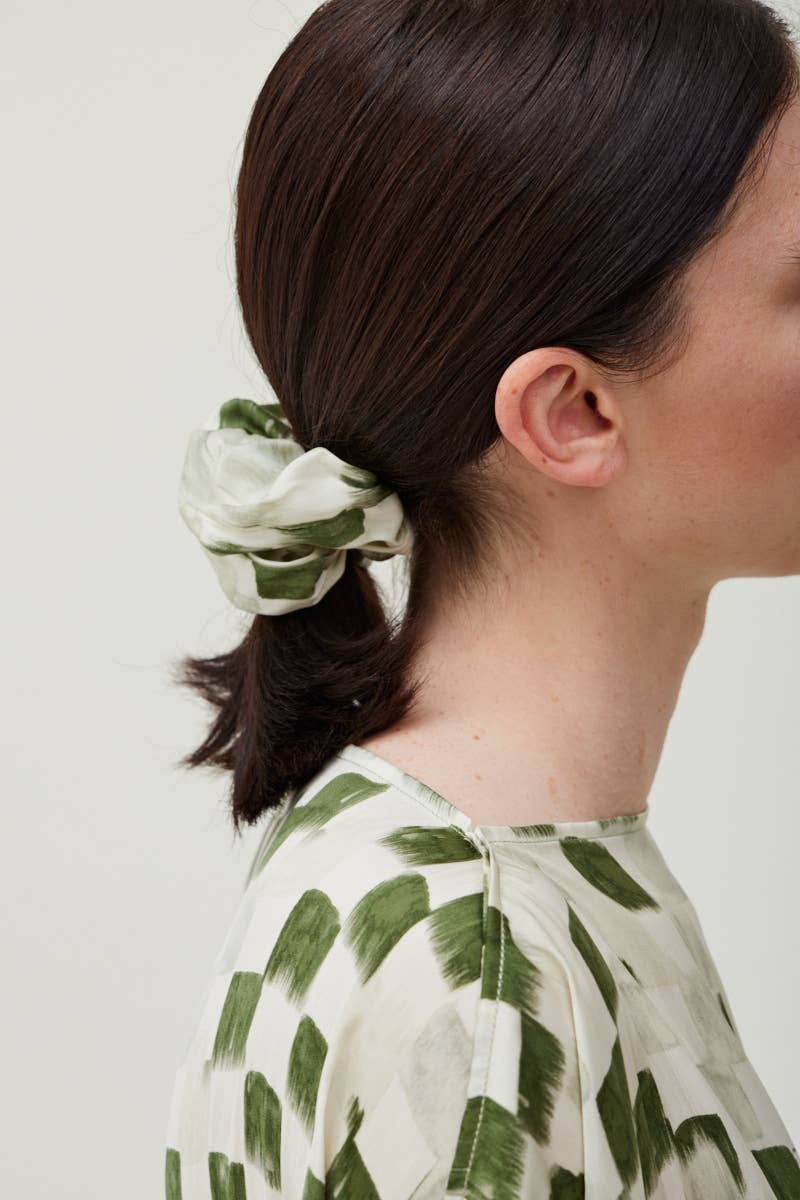 Checkered Print Scrunchie -- Forest Green