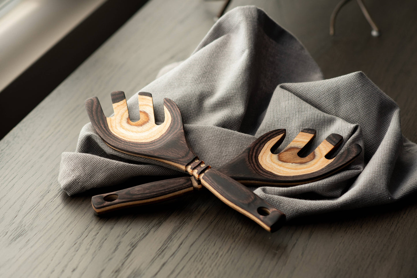9" Natural Pakka Salad Forks