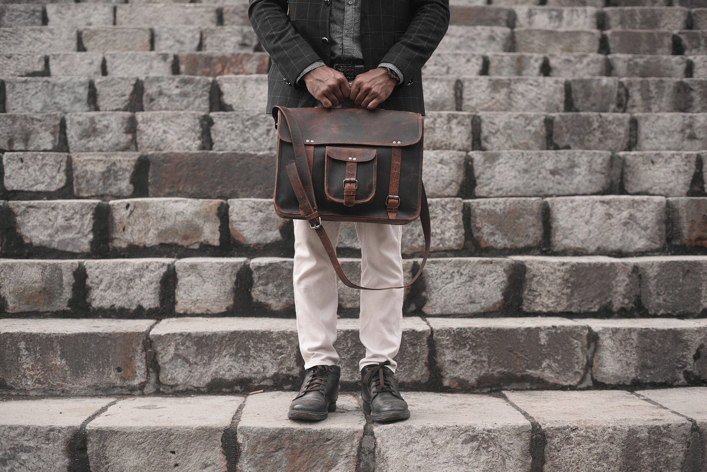 Loculus Leather Messenger Bag