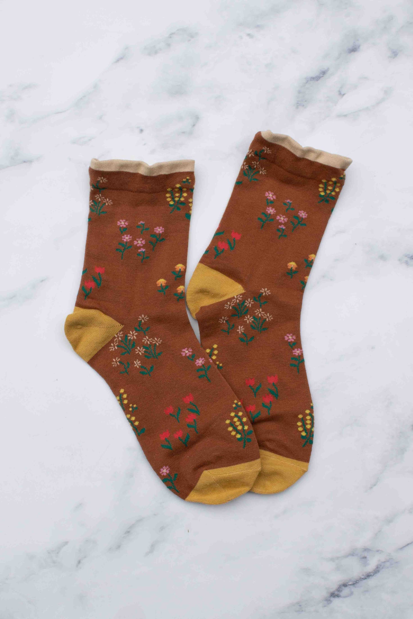 Women's Penelope Floral Casual Socks: Cream/Mustard