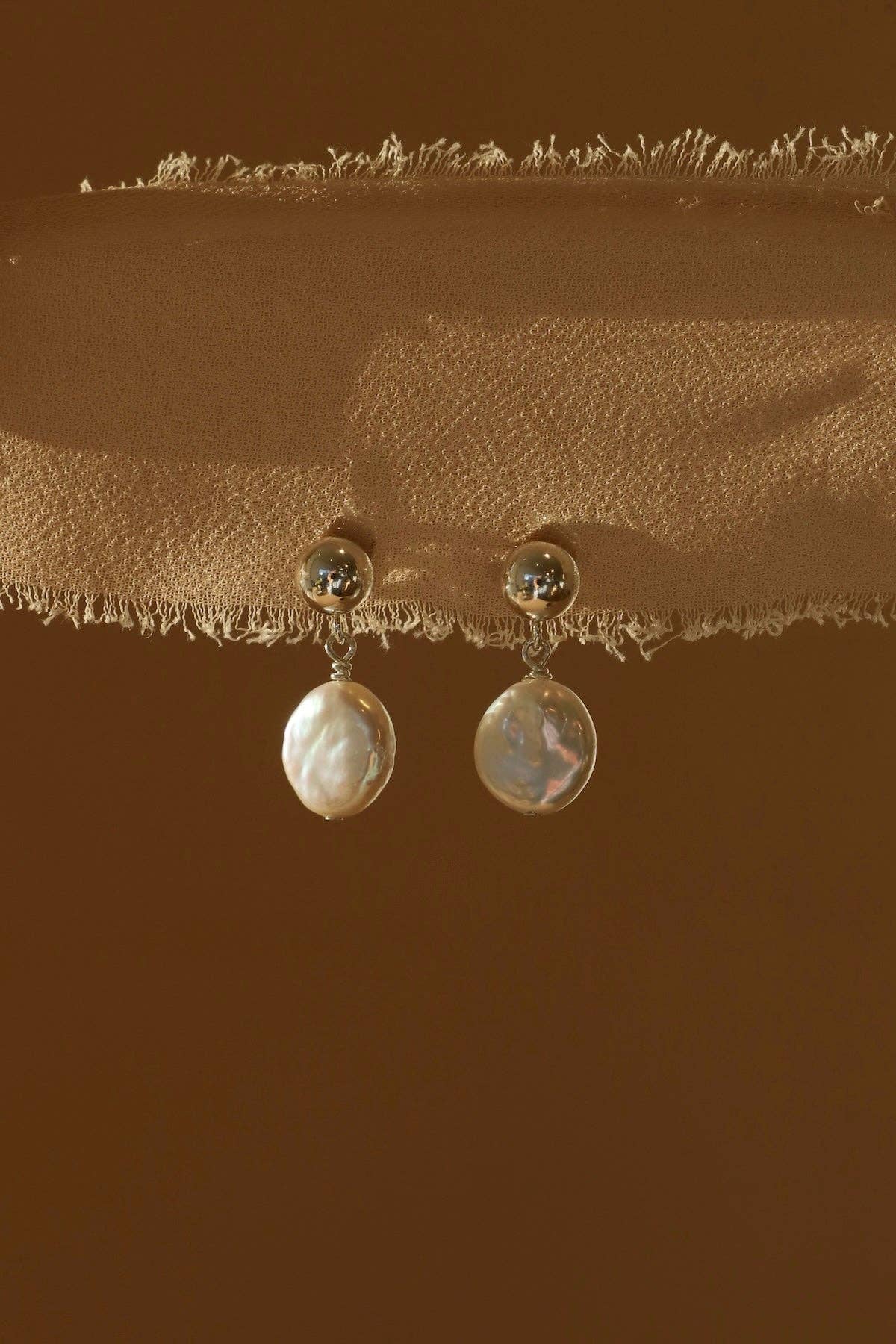 LEA PEARL DROP EARRINGS