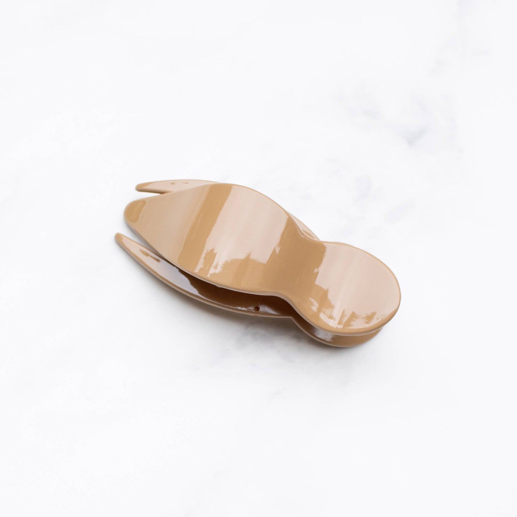 Glossy Bonnie Side Hair Claw Clip: Mocha