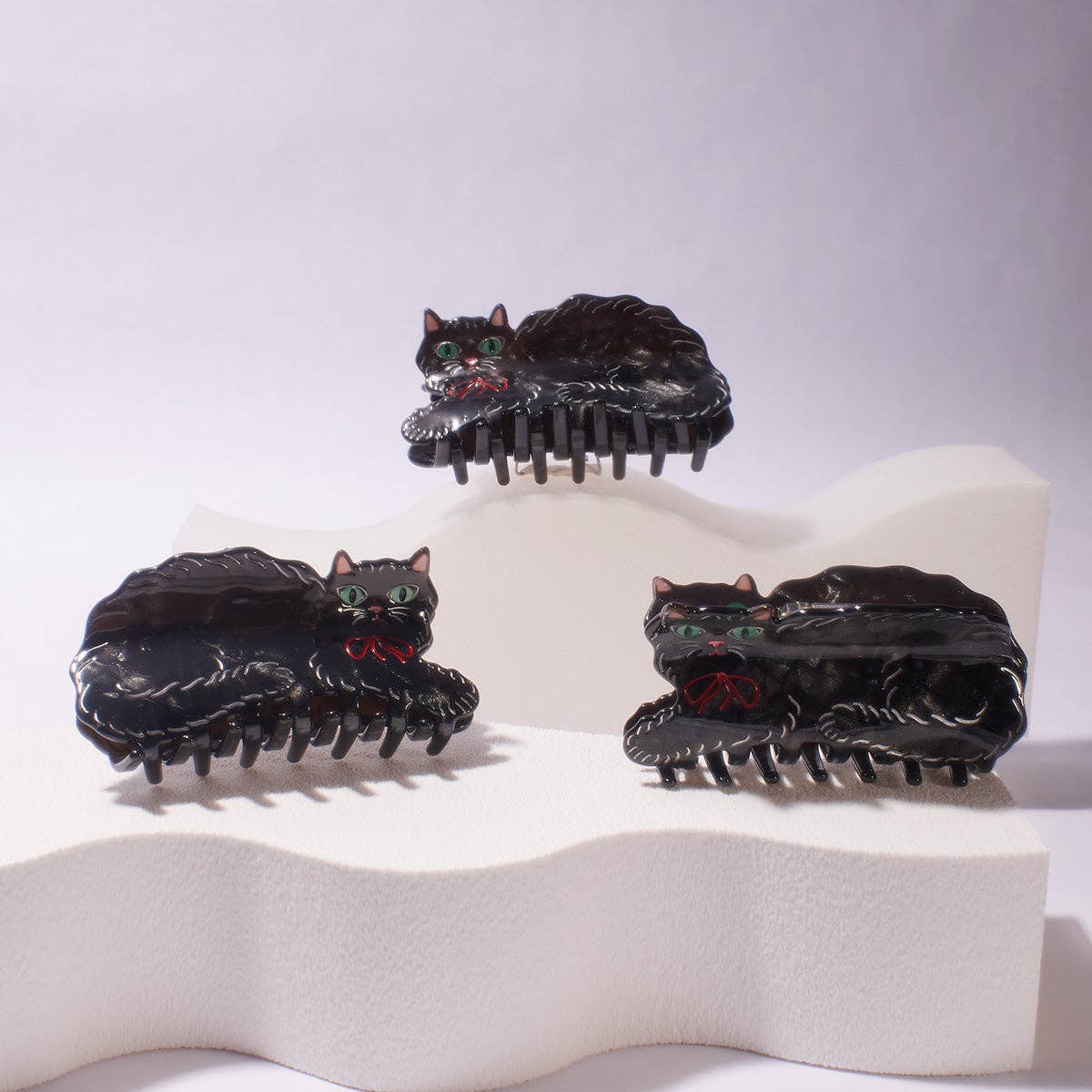 Black Shimmering Cute Kitty Cat Hair Claw with Red Bow