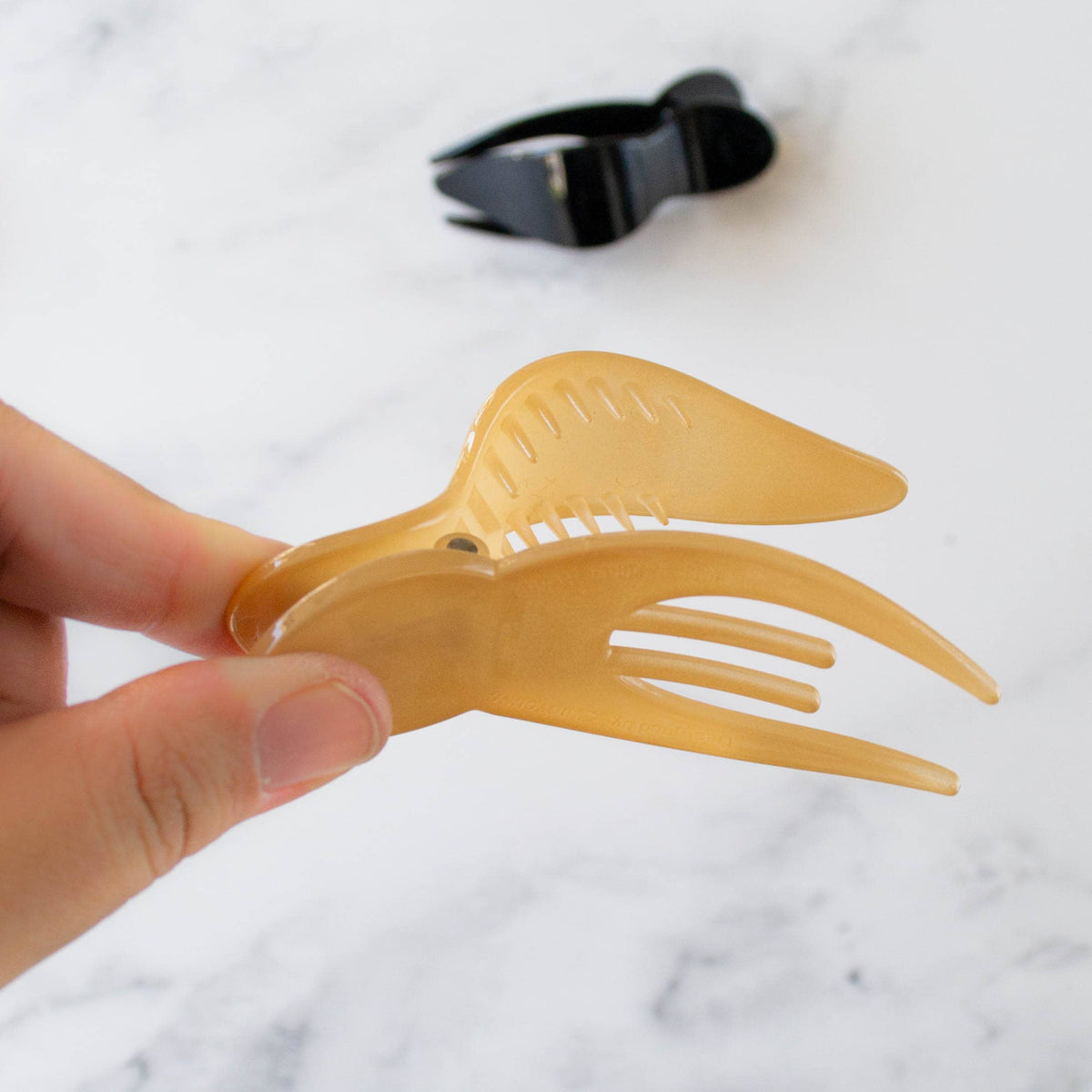 Glossy Bonnie Side Hair Claw Clip: Mustard