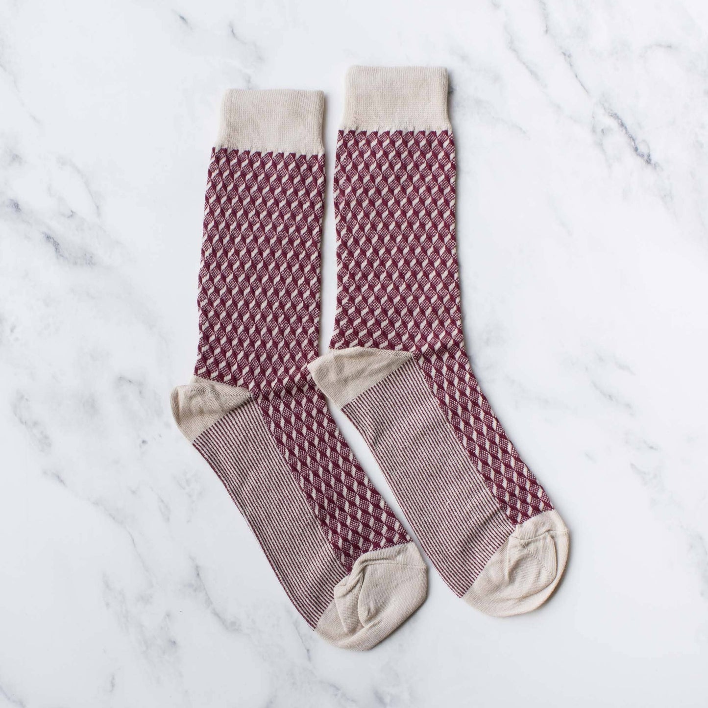 Men's Square Cube Jacquard Crew Socks: Beige/Burgundy