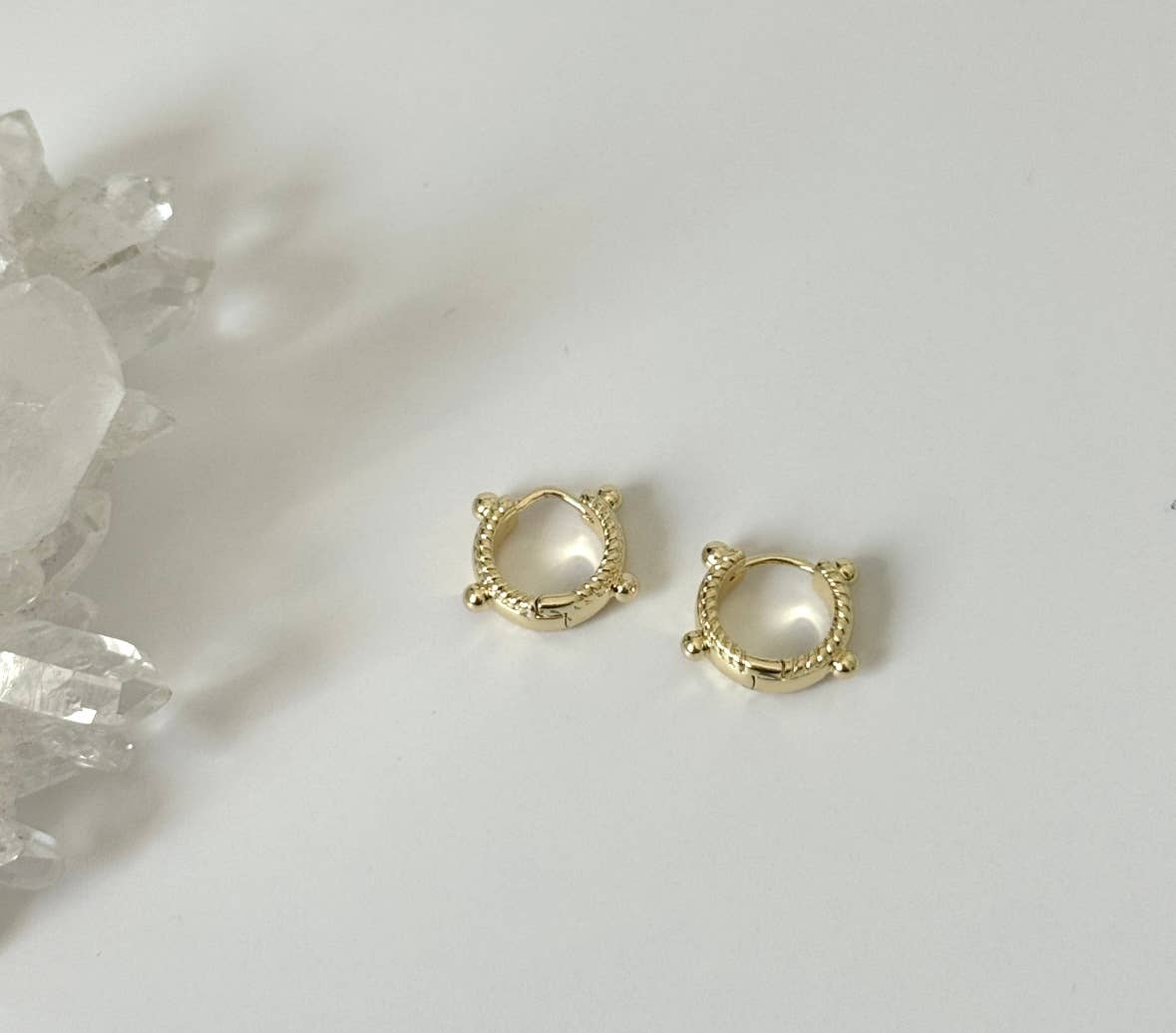Nomi Hoops