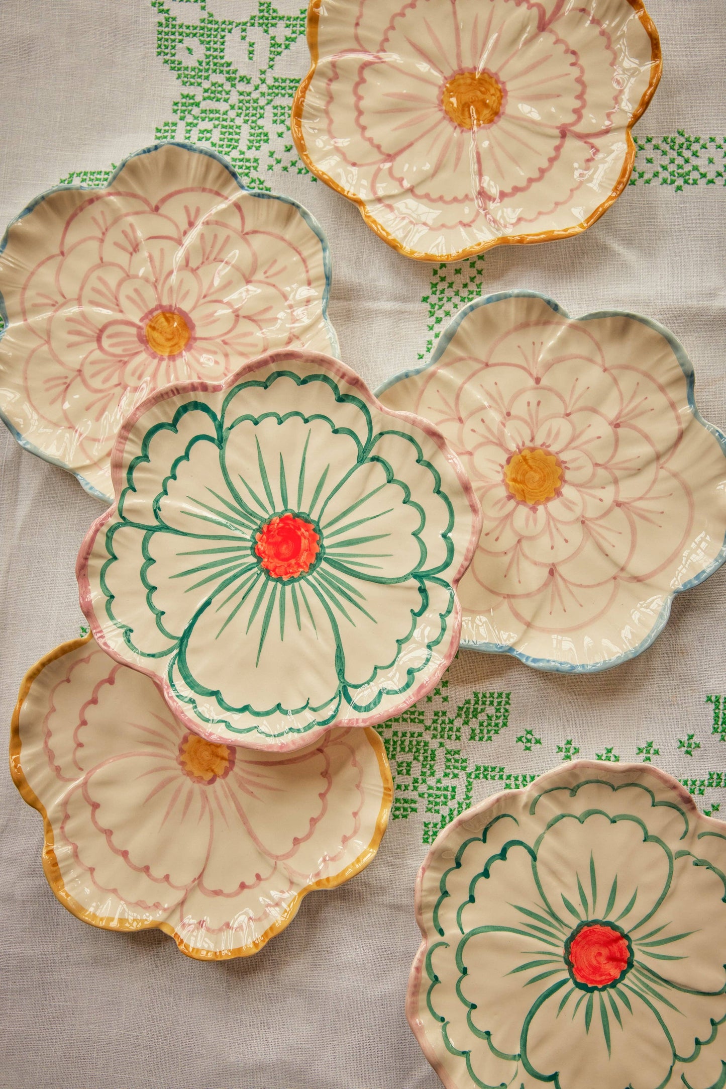 Ceramic Flower Shaped Side Plate with Pink Border