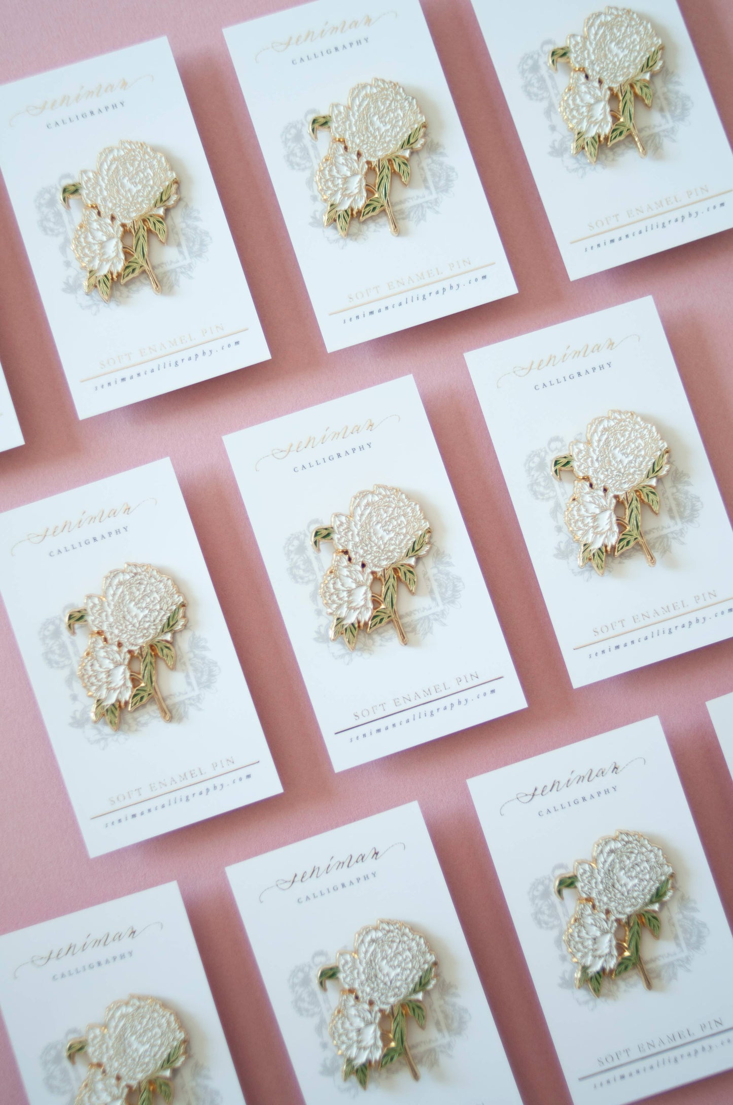 White Peony Maxima Pin