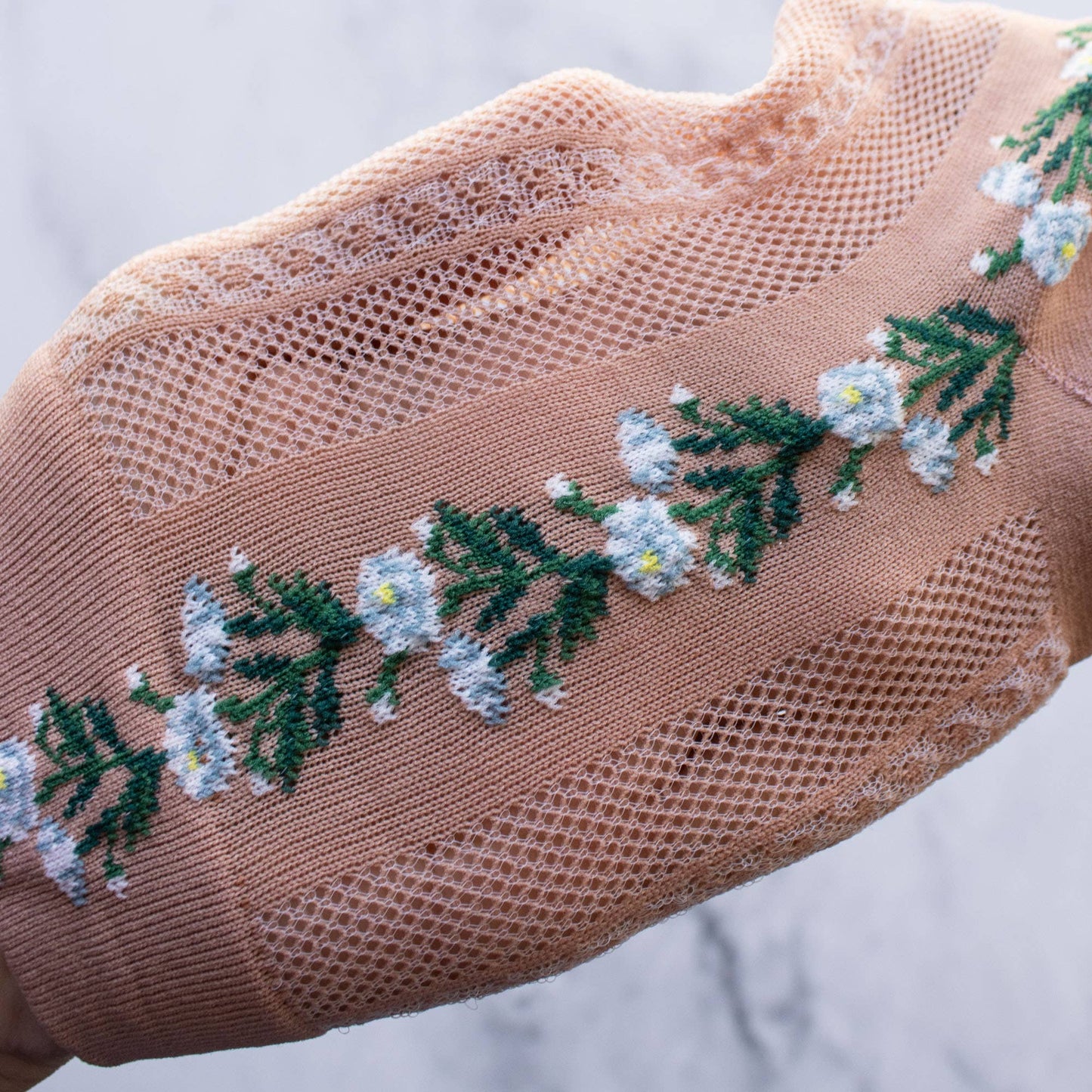 Floral Mesh casual socks: White