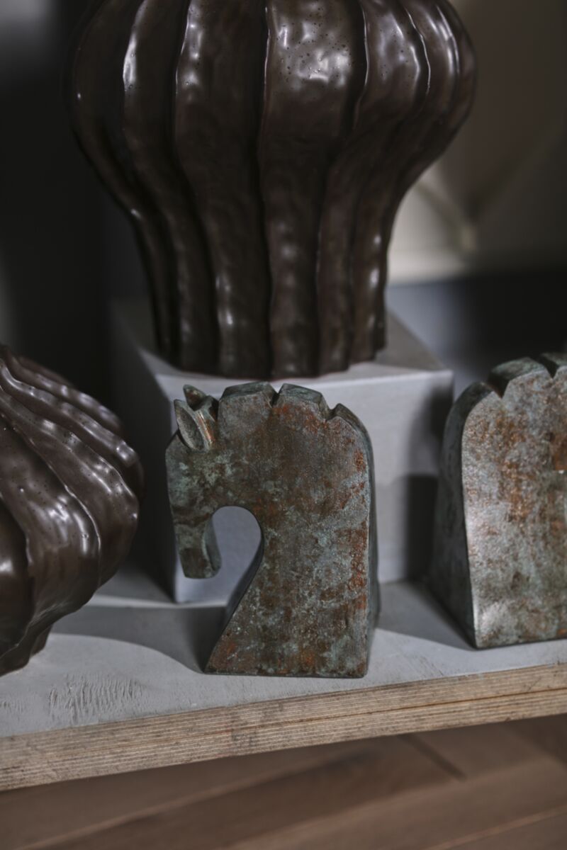 Equina Bookend