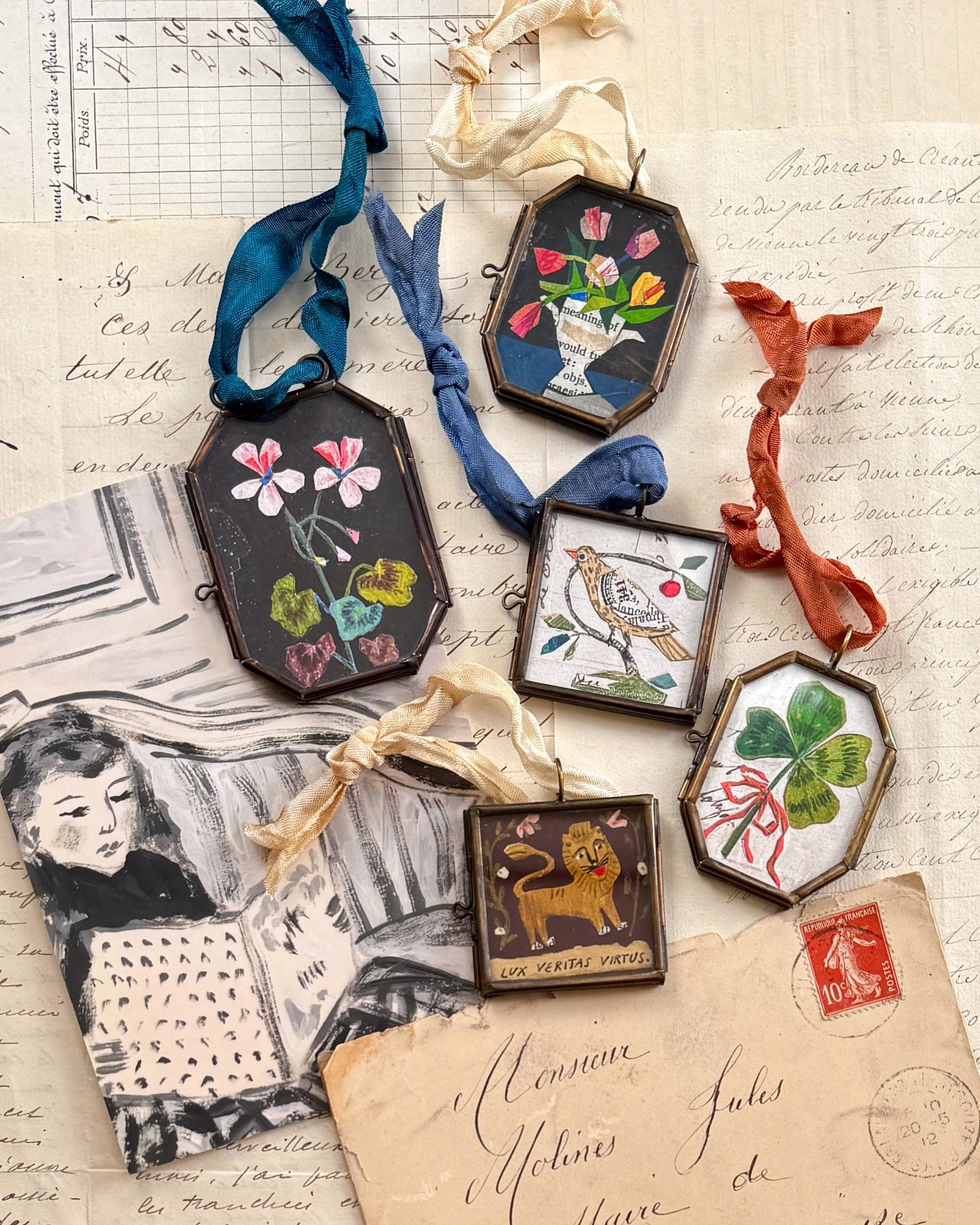 Clover with Bow - Handmade Art Locket
