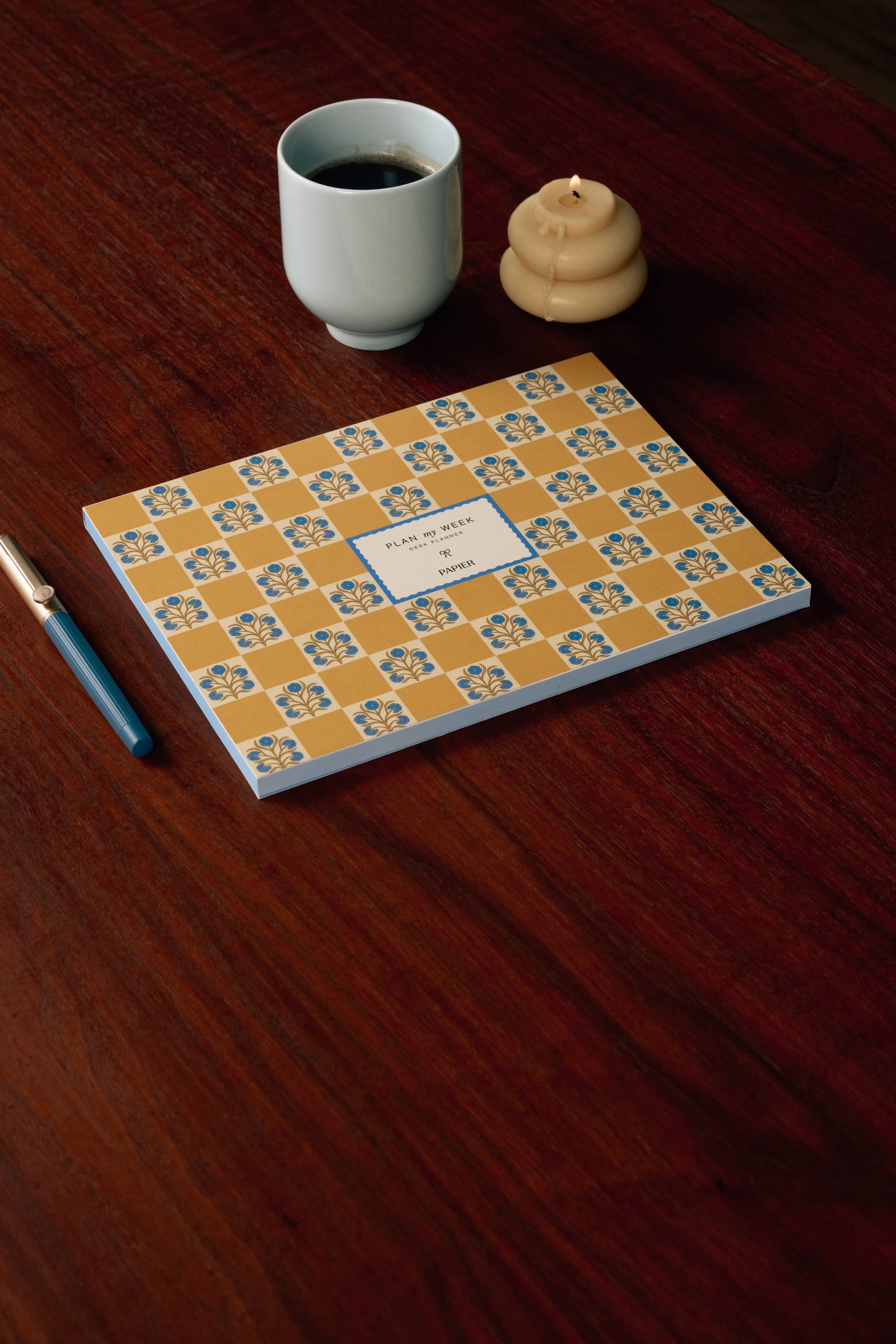 Floral Checkerboard Undated Weekly Desk Planner