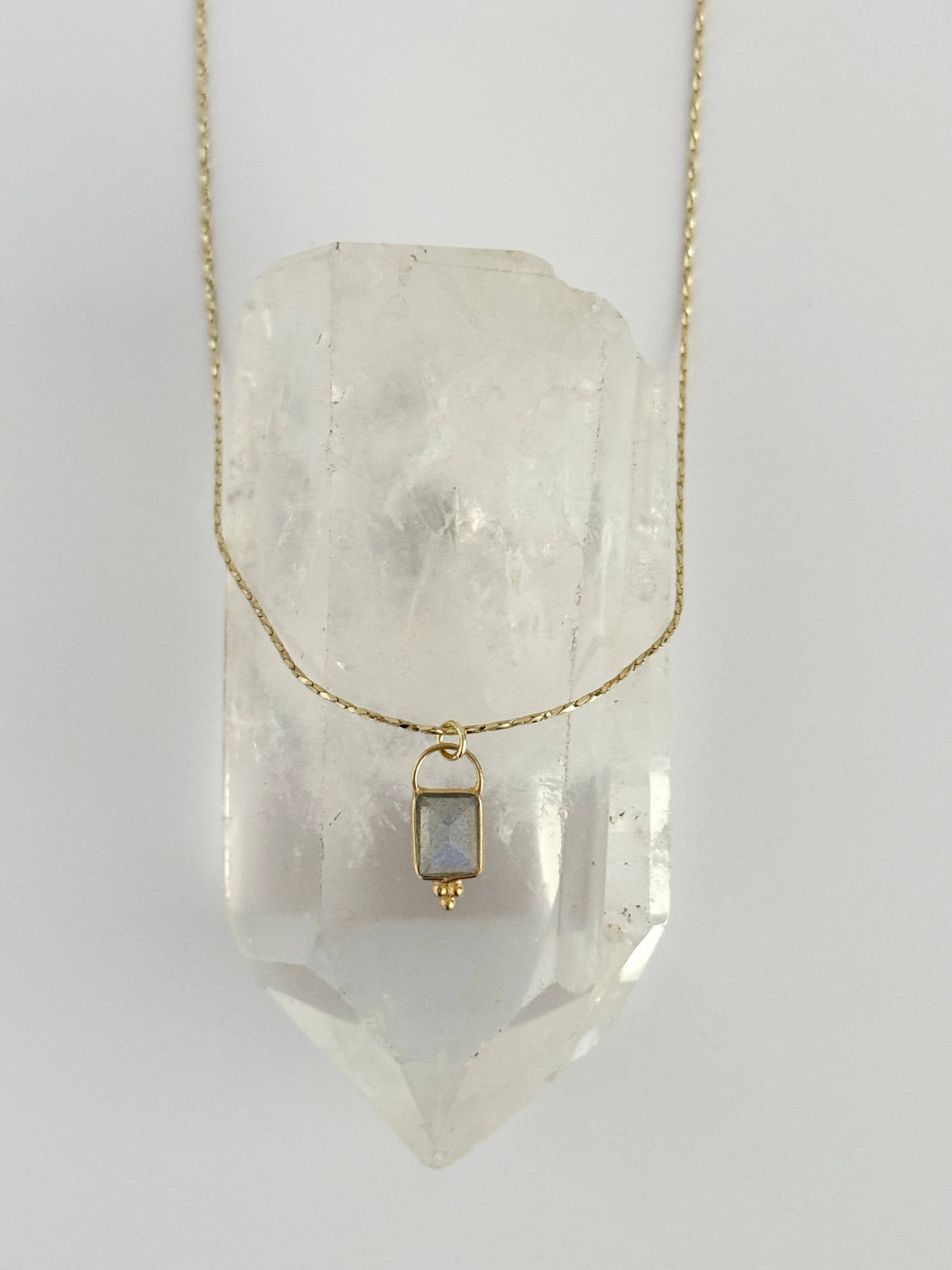 Une Pierre Précieuse Necklace : Citrine