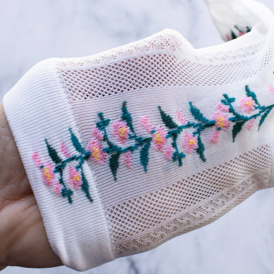Floral Mesh casual socks: White