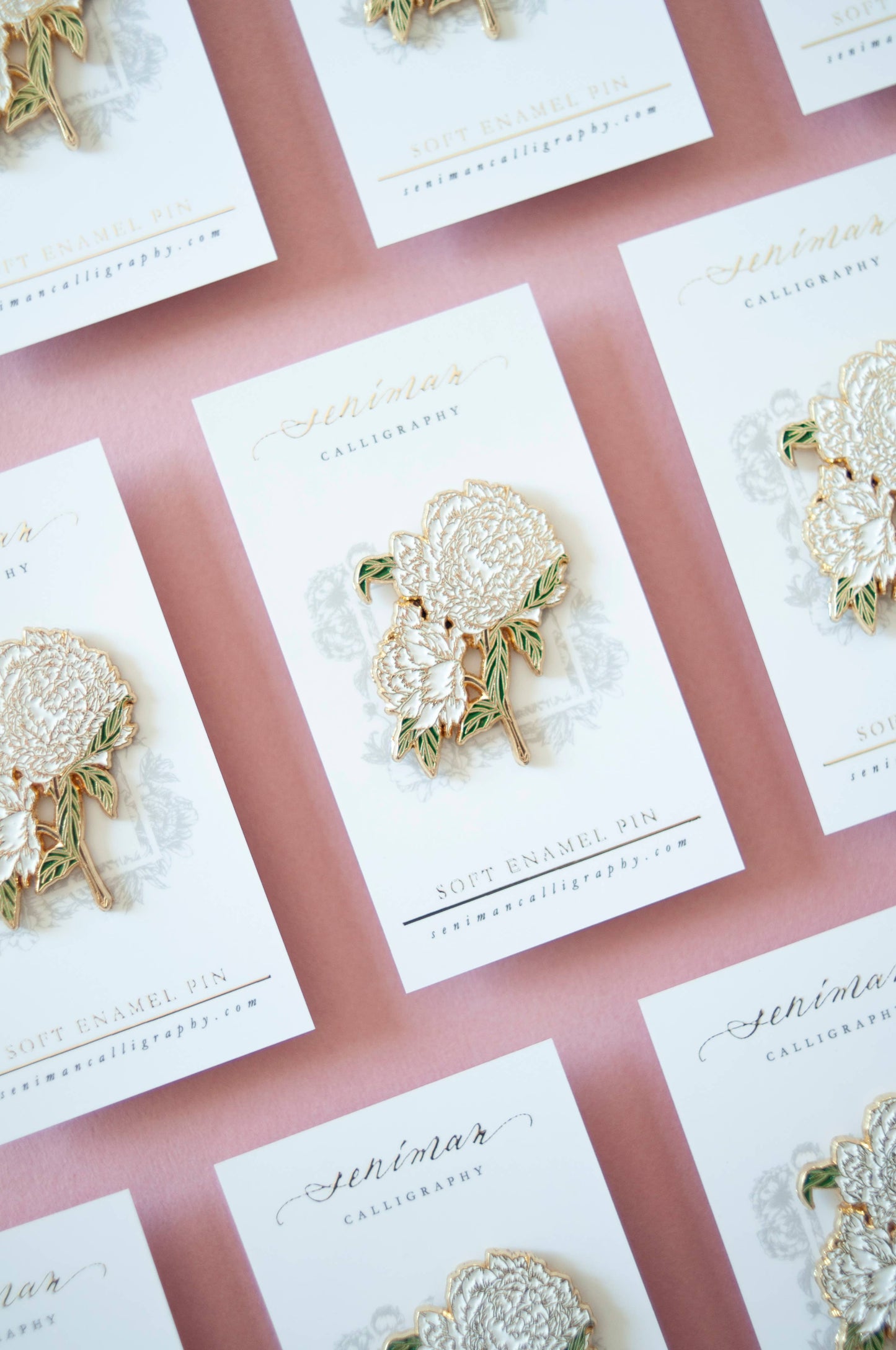 White Peony Maxima Pin