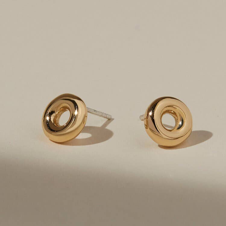 Mia Studs