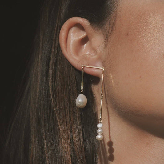 Toni Earrings - Pearl