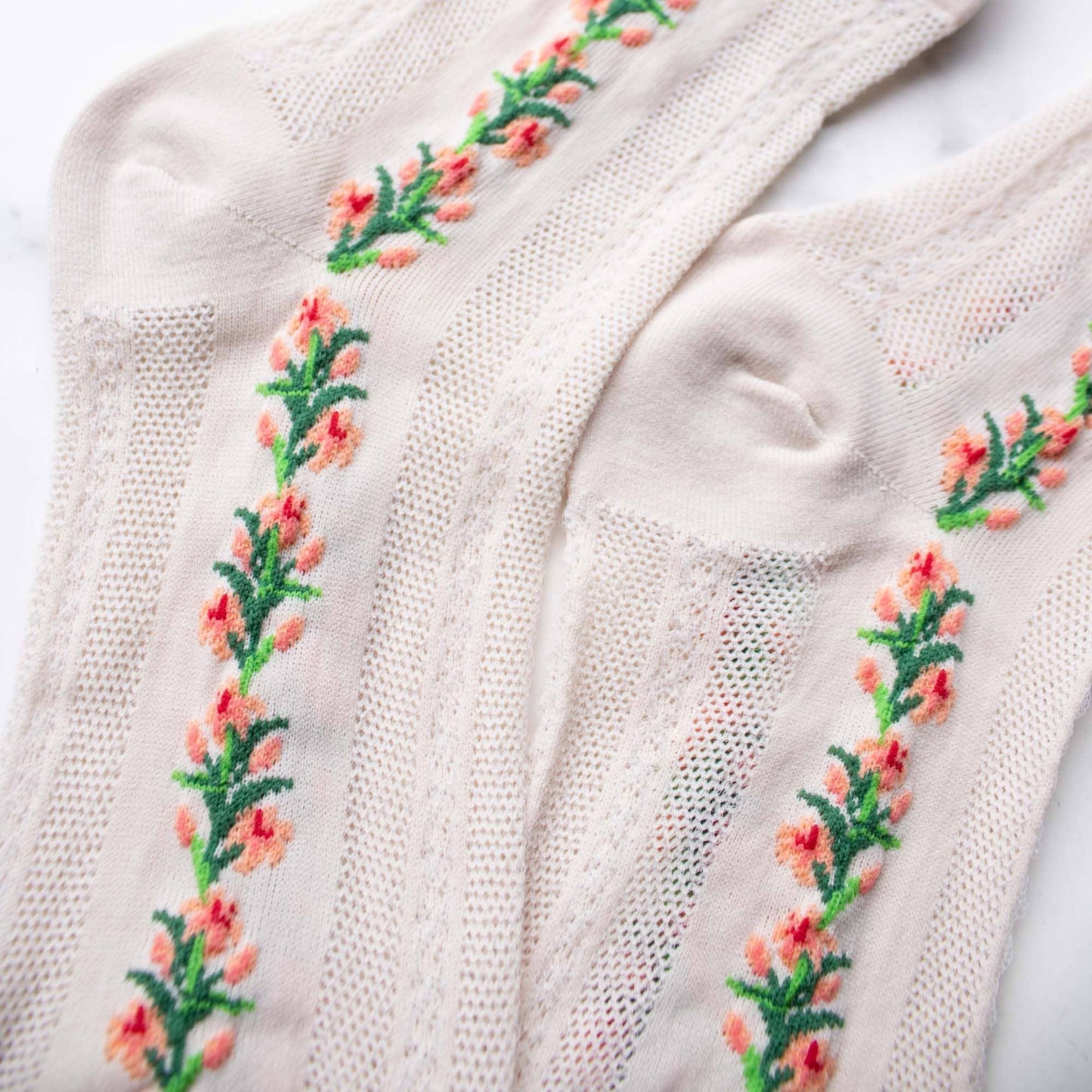 Floral Mesh Casual Socks: Beige