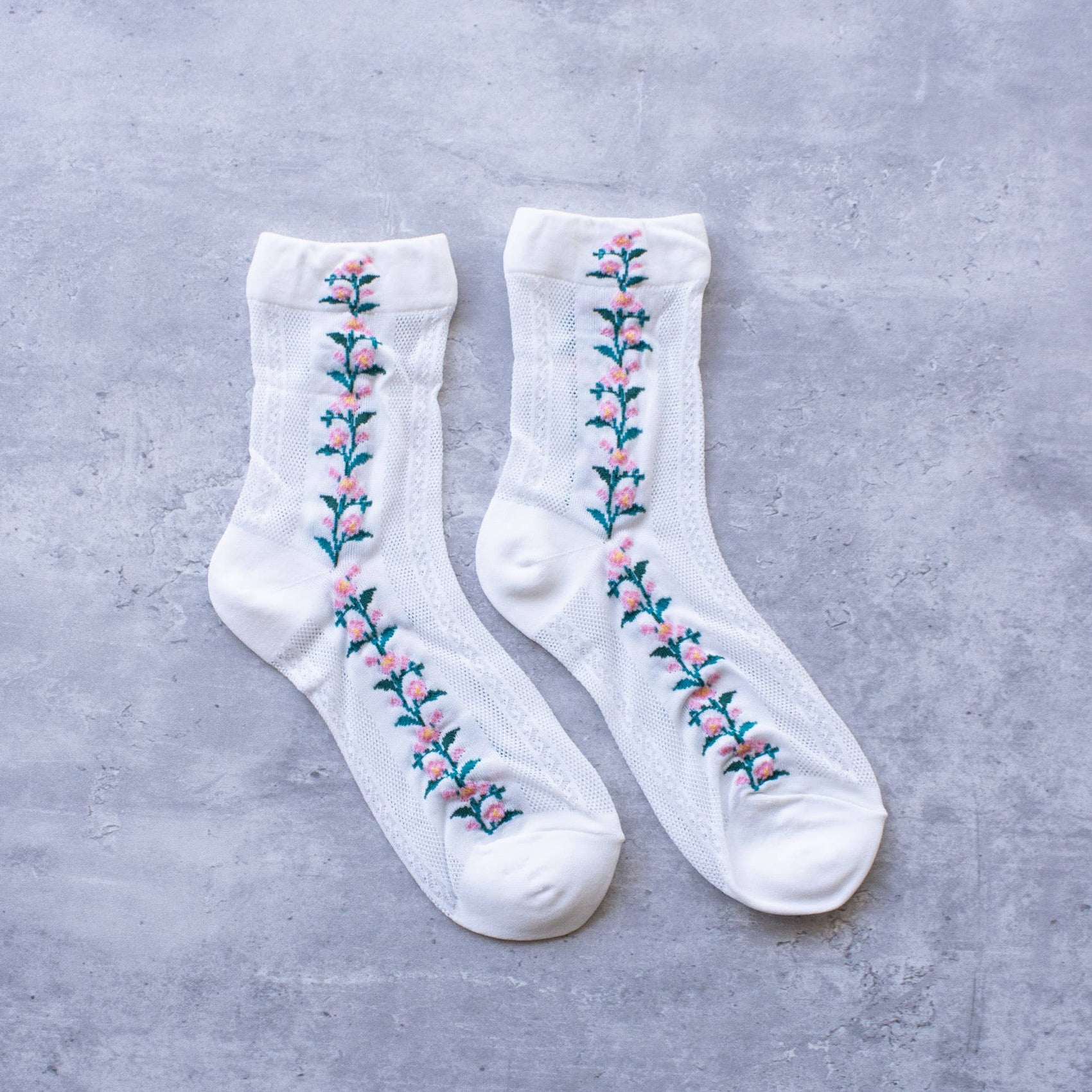 Floral Mesh casual socks: White