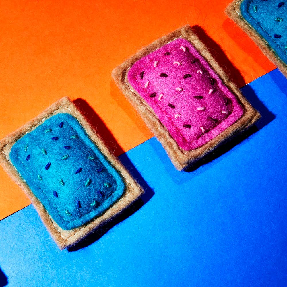 Wool Pop Tart Cat Toy: Strawberry