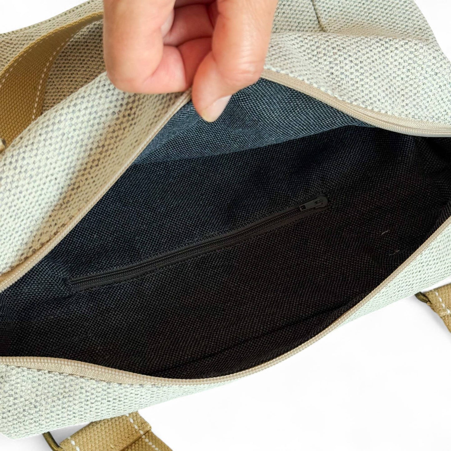 Medium Handbag Sydney