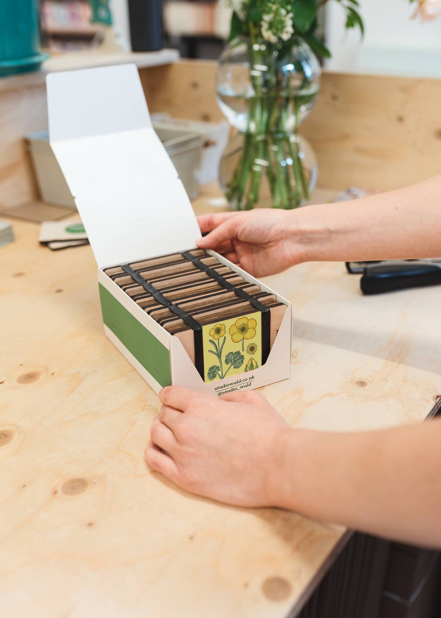 Pocket Flower Press - Vintage Buttercup