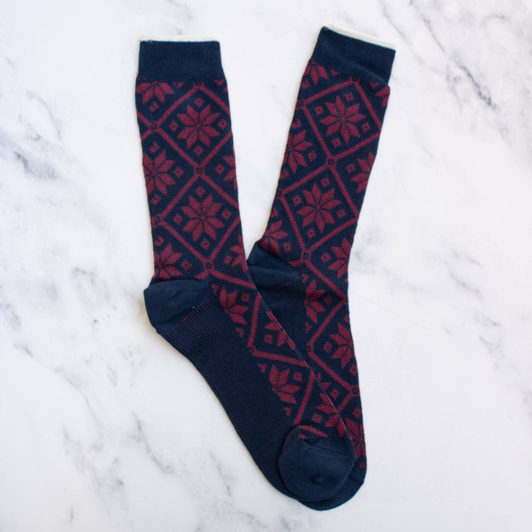 Men's Jacquard Winter Snowflakes Socks: Navy