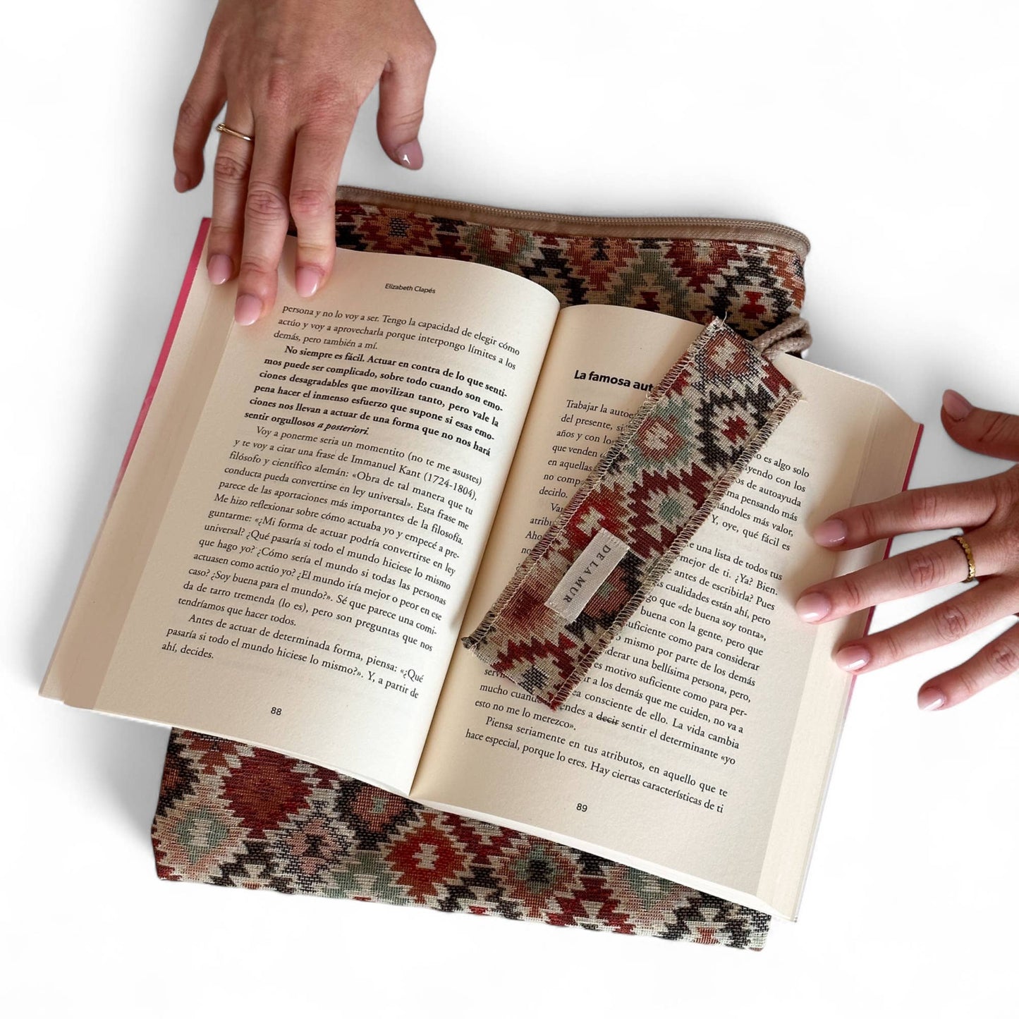 Book cover with matching bookmark Plan